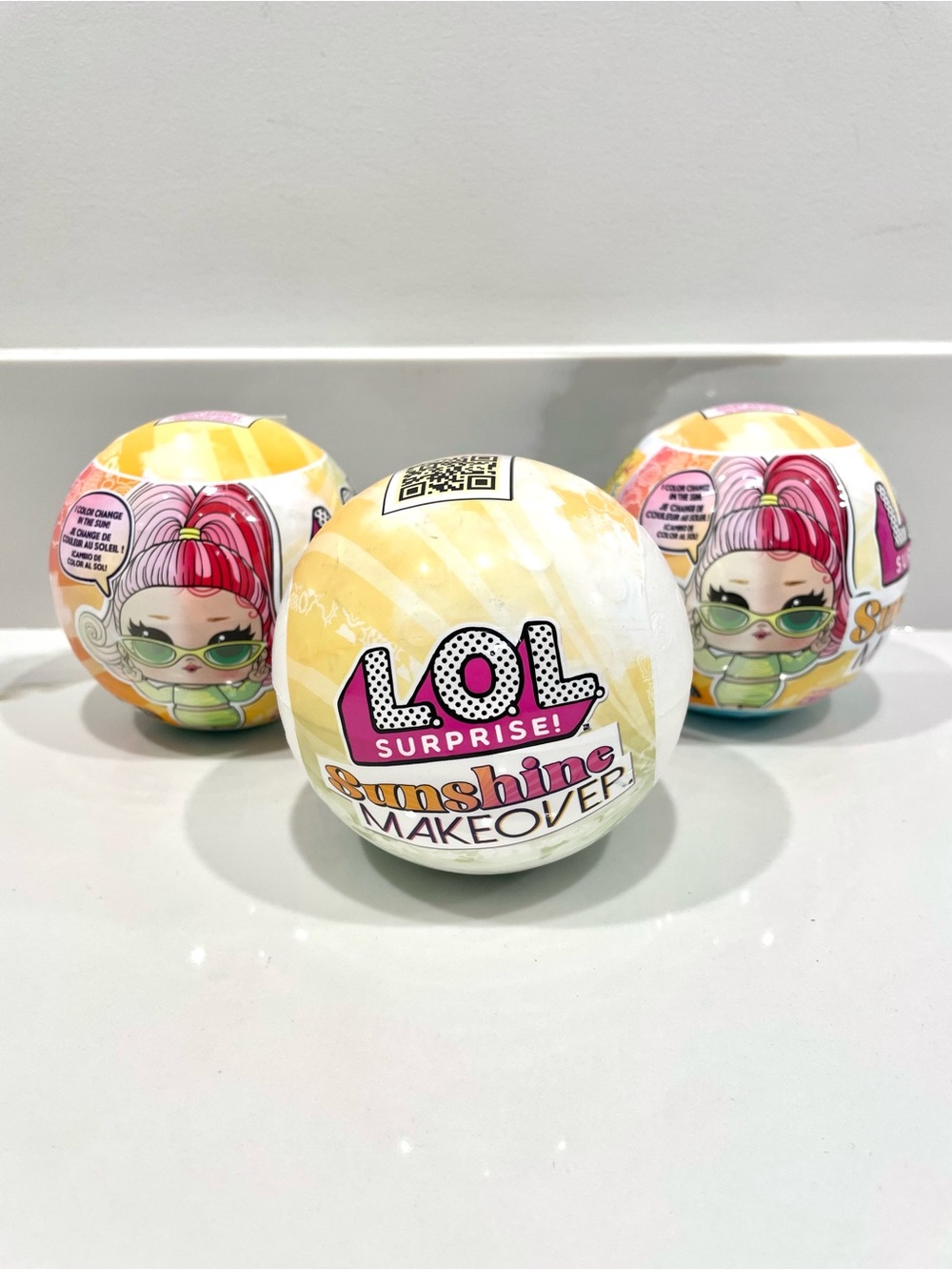 NEW L.O.L. Surprise Sunshine Makeover UV Colour Change Mini Doll Capsule